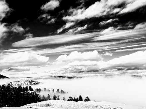 Snow, fog and sky